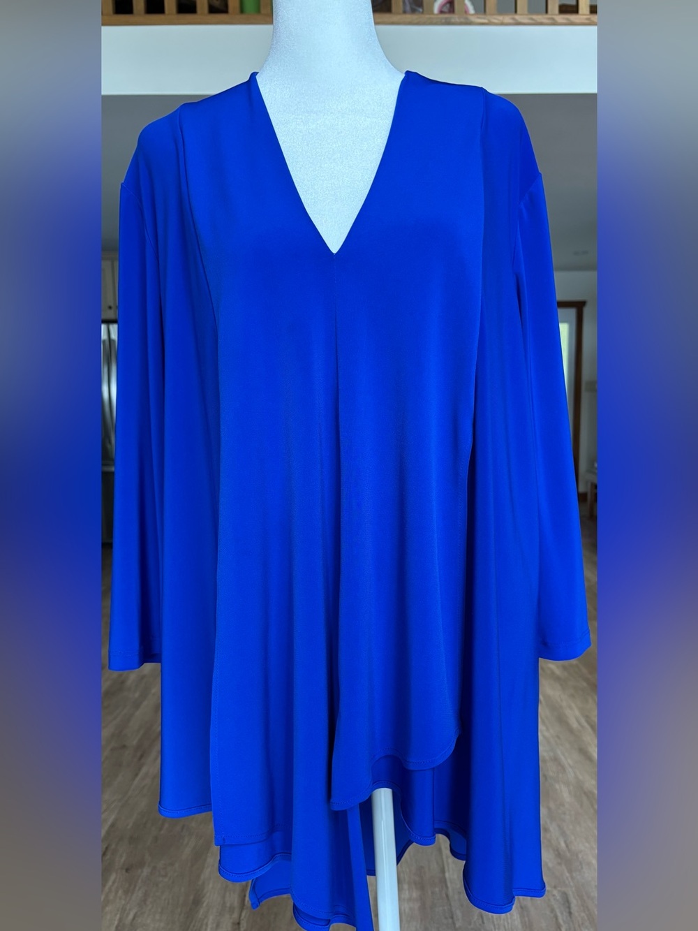 Joseph Ribkoff Women's V-Neck Flowing Top in Royal Blue - SZ 20